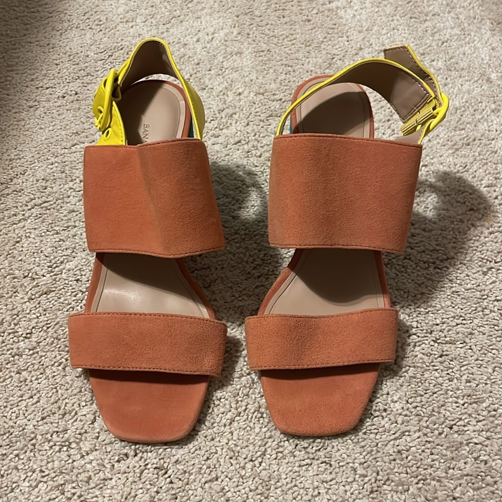 NWOT Banana Republic Colorblock Suede Heels Size 6.5 - Picture 2 of 6